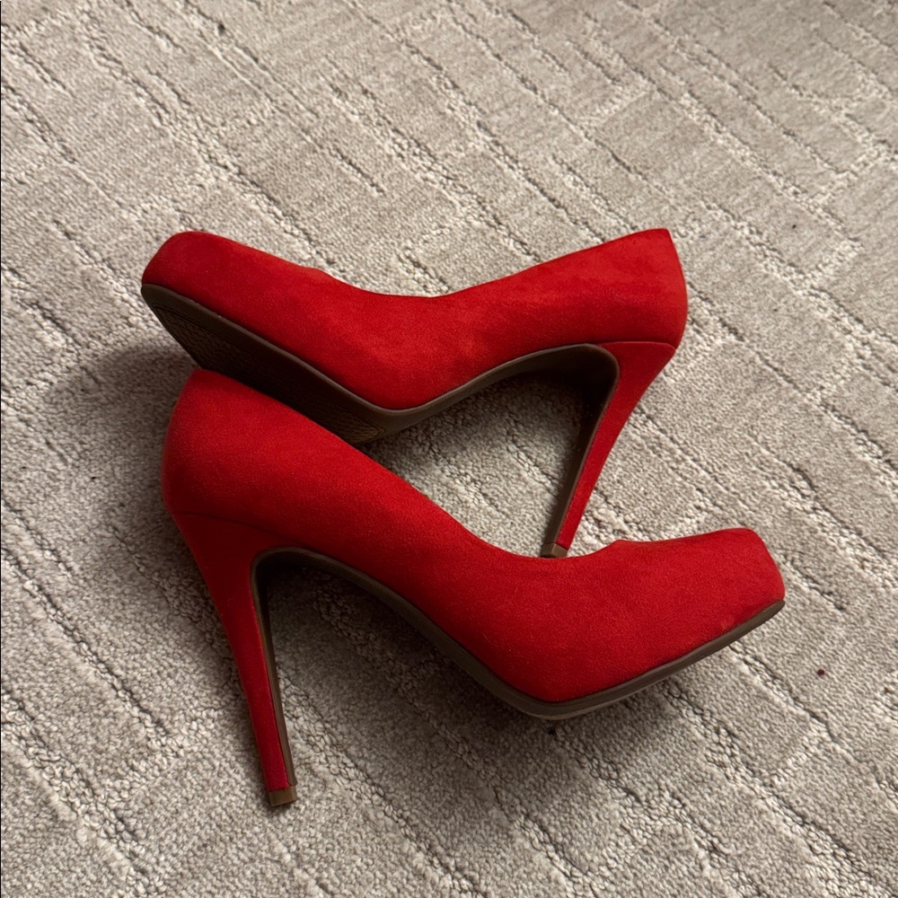 Jessica Simpson Red High Heels - Picture 9 of 10